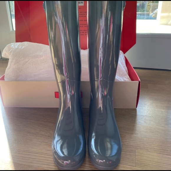 Hunter Refined High Gloss Waterproof Rain Boot - Picture 1 of 4
